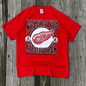 vintage 1997 logo 7 detroit red wings stanley cup champions men's large tee